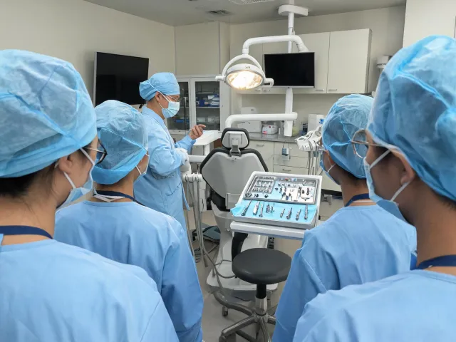 Academic dental teaching clinic